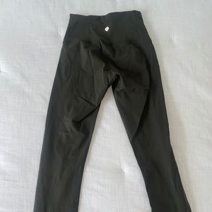 NWOT olive wunder under lululemon